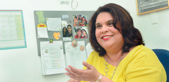 Farida Peña Diná. Dirige Estudio Diná, academia fundada por su madre en 1983. Posee una maestría en Pedagogía Musical Superior. La institución cuenta con recintos en Santo Domingo y Santiago, e implementa el programa de estimulación musical KinderMusik.