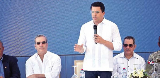 David Collado, ministro de Turismo, junto al presidente Luis Abinader en los actos.