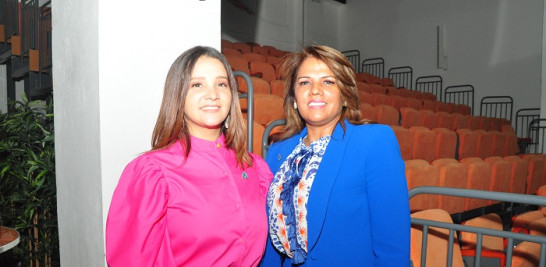 Raquel Rodríguez y María Báez.