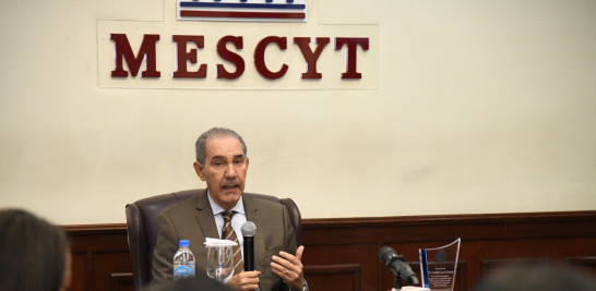 Ministro de Educación Superior, Ciencia y Tecnología (Mescyt), Franklin García Fermín.