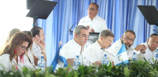 El vicepresidente de El Salvador, Félix Ulloa, anunció en la 57ª Reunión de Jefes de Estado y de Gobierno del Sistema de la Integración Centroamericana (SICA) que su país instalará una oficina de cooperación en Haití.