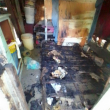 Así quedó la habitación donde hombre quemó a expareja.