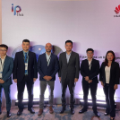 Encuentro sobre soluciones tecnológicas presentadas por ejecutivos de Huawei