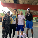 Juan Corporán acompañó al Grillo Vargas y a Eduardo Gómez en la clínica de Baloncesto realizada la semana pasada en el Bulevar SD Oeste.