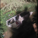 Esta yipeta, cargada de ilegales haitianos, se accidentó y cayó a un canal de agua, dejando varios muertos y heridos.

Esta yipeta, cargada de ilegales haitianos, se accidentó y cayó a un canal de agua, dejando varios muertos y heridos.