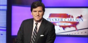 Tucker Carlson, señalado como el gran propagador de las mentiras de Trump, se va de Fox News.