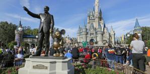 Castillo de Cenicienta en el Magic Kingdom en Walt Disney World en Lake Buena Vista, Florida. Foto AP