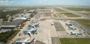 Aviones en el aeropuerto de Punta Cana