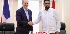 Presidente de la República Dominicana, Luis Abinader y el presidente de Guyana, Irfaan Ali