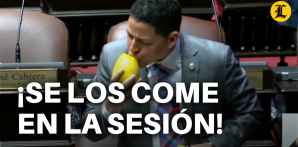 La peculiar invitación de un diputado a la Feria del Mango: ¡Se los come en la sesión!