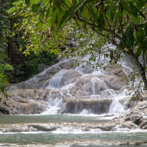 Cascadas del río Dunn, en Ocho Ríos, Jamaica. IStock