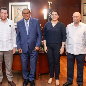 De izquierda a derecha Wendy de Franjul, José Alejandro Aybar, Miguel Franjul, Shahily Pimentel, Emilio Minguez y Luis González.