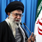 Líder supremo Irán: Trump es un “payaso” que traicionará a iraníes