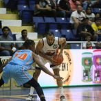 Mendoza anota 32 con 10 rebotes y Reales vencen a Titanes en tiempo extra