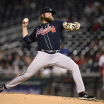 Elder blanquea a los Nacionales 8-0; Bravos a 1 juego de los Mets