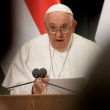 El posoperatorio del papa Francisco procede con normalidad en su segundo día ingresado