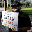 Personas trans recurren al crowdfunding para salir de Florida tras leyes anti-LGBTQ