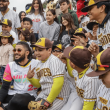 Fernando Tatis Jr. imparte clínica de béisbol a niños en México