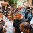 Alcaldesa y Saviola visitan proyecto de niños en Capotillo