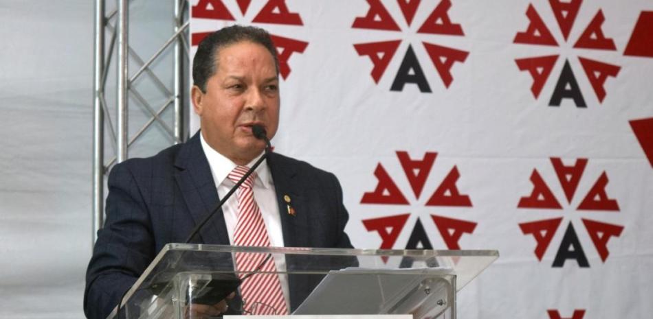 César De los Santos, presidente de Anadive