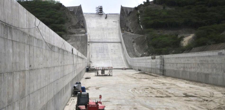 La presa de Monte Grande lleva cerca de una década en construcción en el Suroeste.