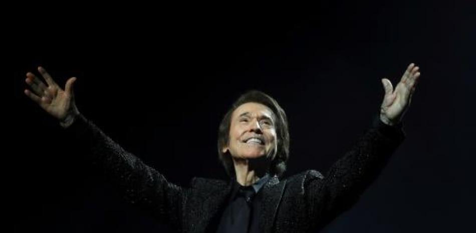 Raphael confía en retomar su gira americana en 2022: "Les debo un año entero".
