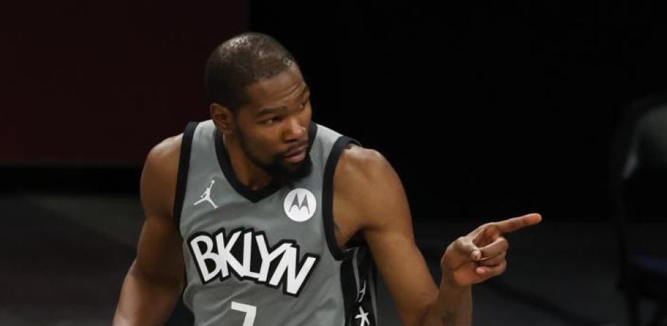 Kevin Durant anotó 43 puntos para liderar a los Nets a la victoria.