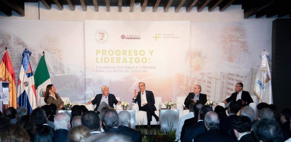 Abinader durante su participación en el foro. Foto: Fuente externa