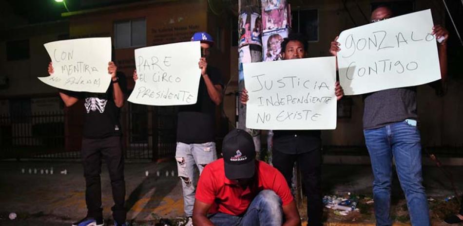 Anoche comenzaron las protestas contra la detención de Gonzalo Castillo. G.Moquete