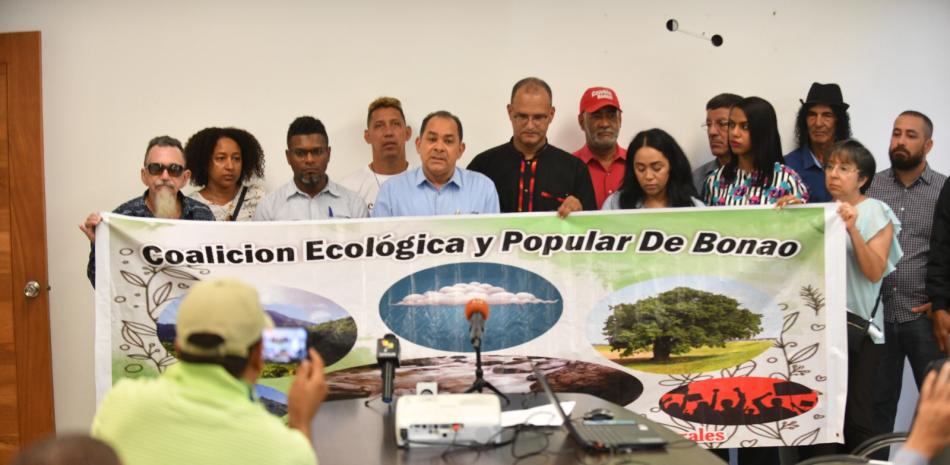 Miembros de la Coalición Ecológica y Popular de Bonao denuncian depredación del río Yuna