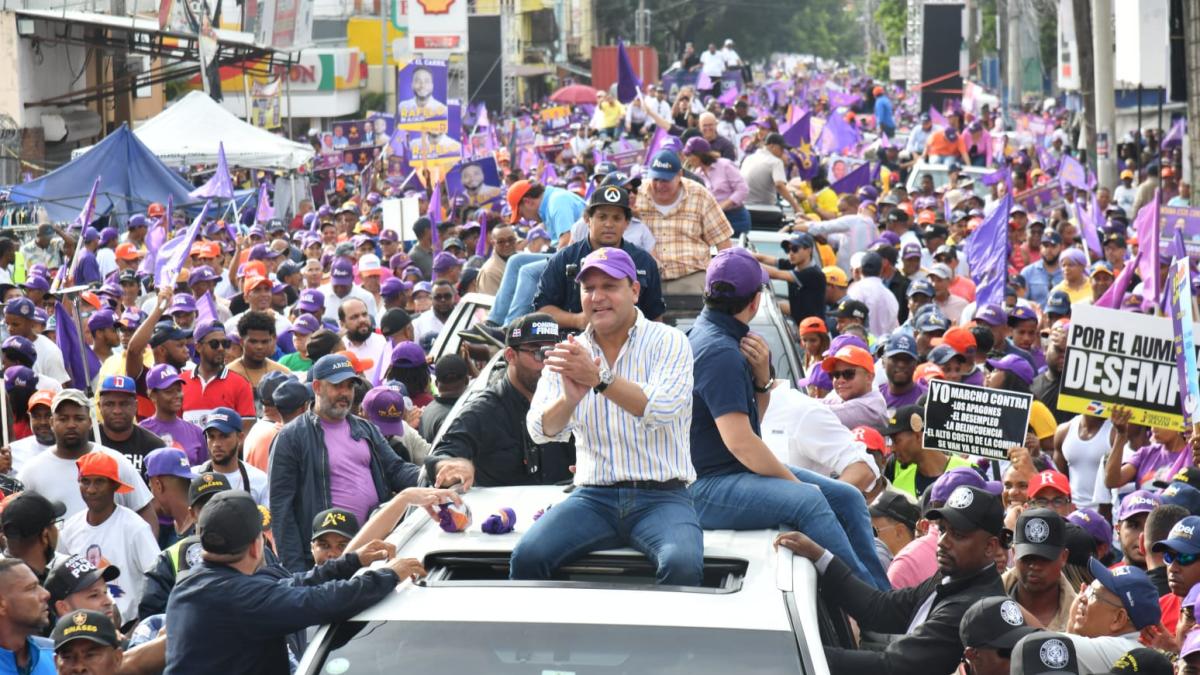 “Abel Martinez and Notable Leaders March on PLD with Thousands of Citizens in the Dominican Capital” |  daily menu