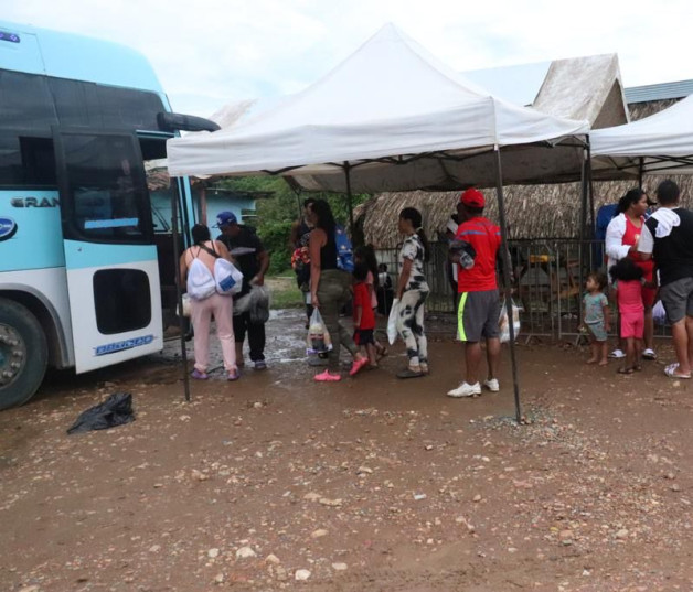 “¡Wao! Fue verdaderamente difícil. No recomiendo hacer esta ruta. En mi trayecto vi personas morir y familias completas que perecieron”, contó el dominicano Michael Montero, tras advertir no hacer la travesía.