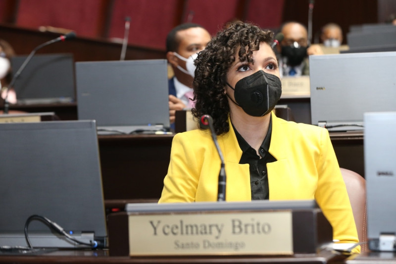 Ycelmary Brito O’Neal durante una sesión de entrenamiento este lunes en la Cámara de Diputados.