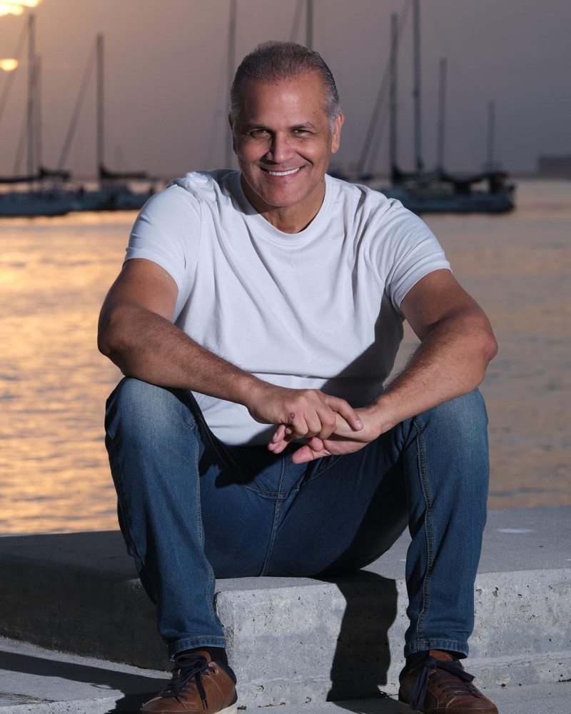 "Carlos Alfredo se arrancó las raíces de la amargura, afirma, y ya