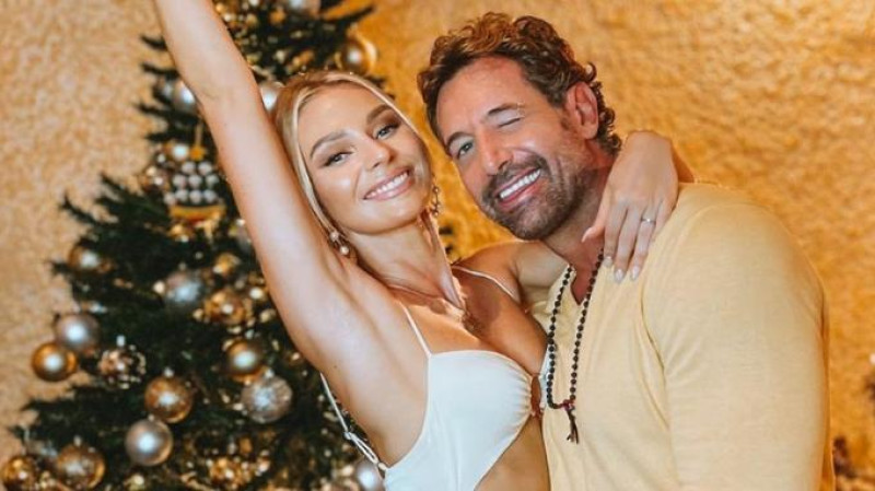 Irina Baeva y Gabriel Soto mantienen a la farándula en expectativas sobre una comentada ruptura sentimental que ninguno niega ni afirma.