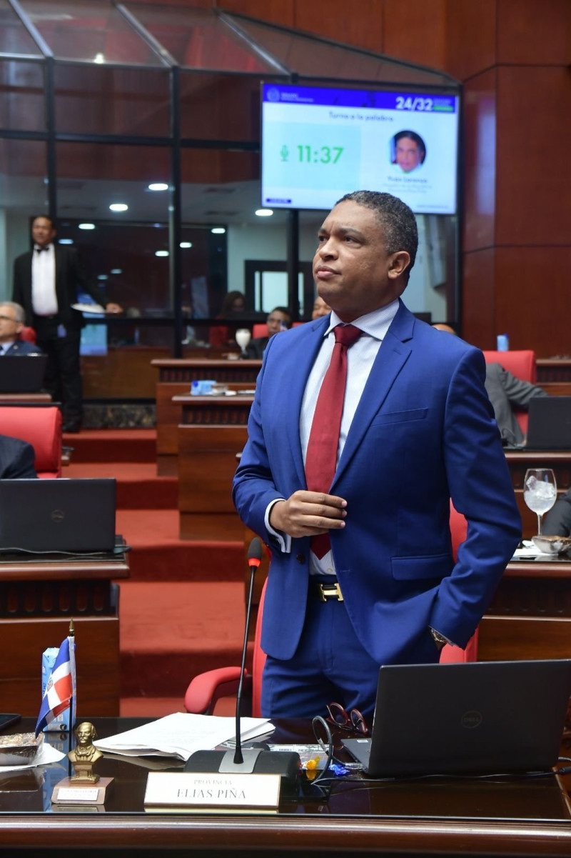 Yván Lorenzo, senador por Elías Piña