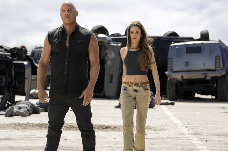 En esta imagen proporcionada por Universal Pictures, Vin Diesel, izquierda, y Daniela Melchior en una escena de "Fast X".