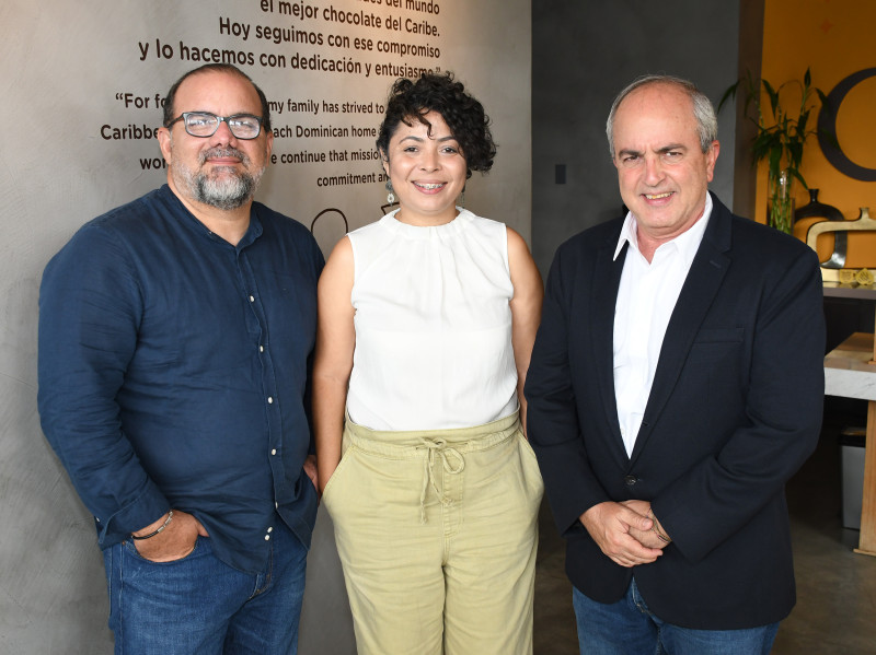 Claudio Hirujo, Laura Melina Feliz y Joaquín Zaglul.