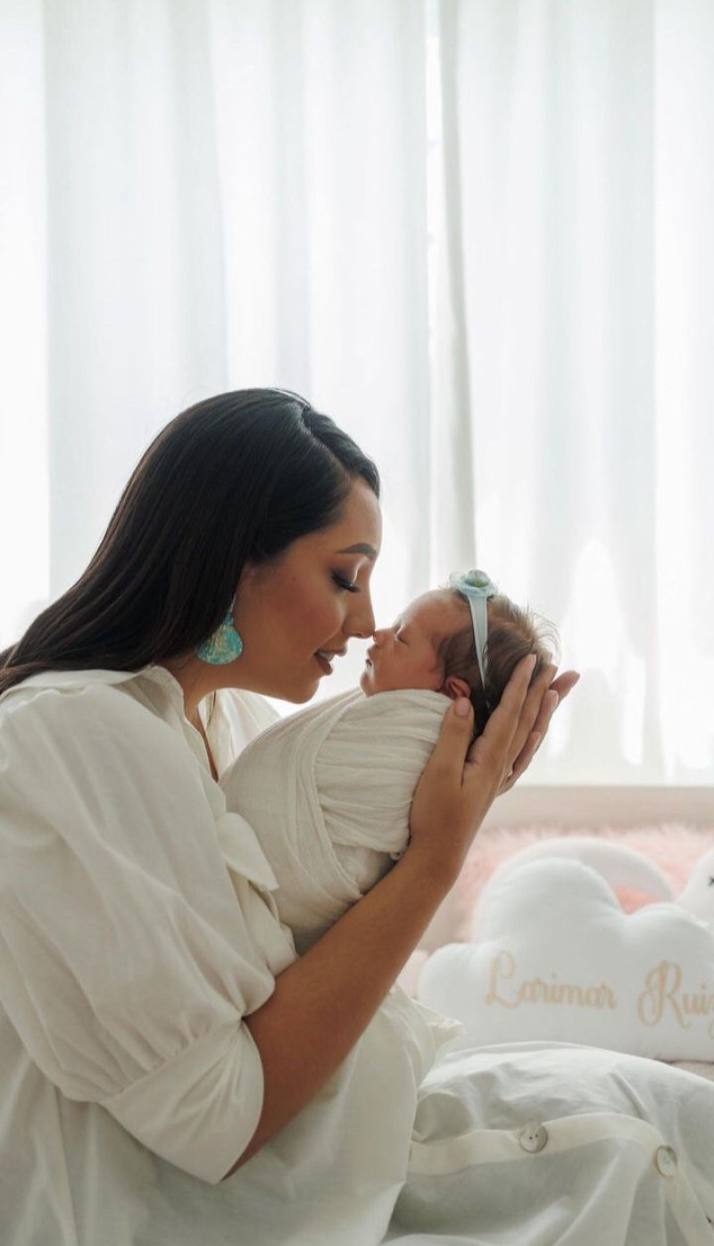 Laura Guzmán de Ruiz y Larimar Ruiz