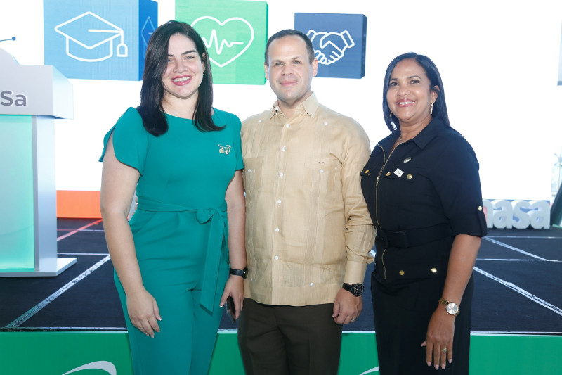 Asaret Roque, Melvin Pou y Cehila Rodríguez.