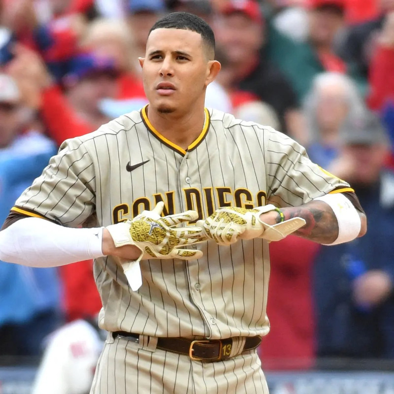 Manny Machado remolcó un par de carreras contra los Azulejos de Toronto.