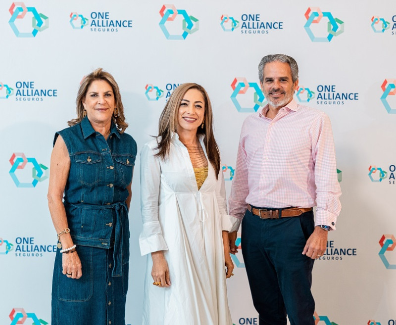 Emma Ginebra, Jazmín Caba y Ramón Cáceres.