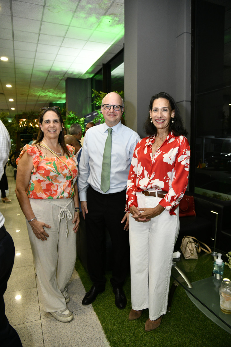 Amelia Durán, Víctor Morillo y Madeline Durán.