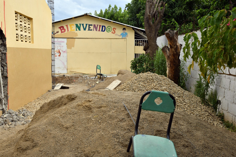 Una de las ocho escuelas paralizadas en el proceso de construcción.